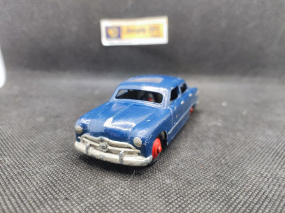 FORD FORDOR SEDAN - DINKY TOYS GB - N° 139A - 1/43 | Ford Fordor Sedan - 139A |