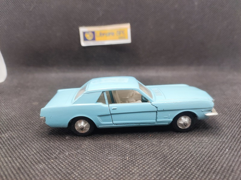 FORD MUSTANG - SOLIDO - N° 147 - 1/43 | Ford Mustang Bleue - 147 |