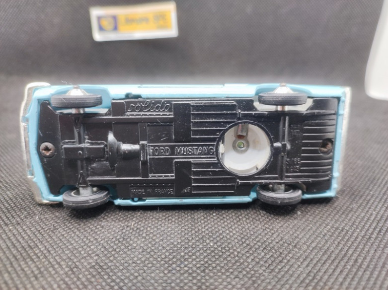 FORD MUSTANG - SOLIDO - N° 147 - 1/43 | Ford Mustang Bleue - 147 |