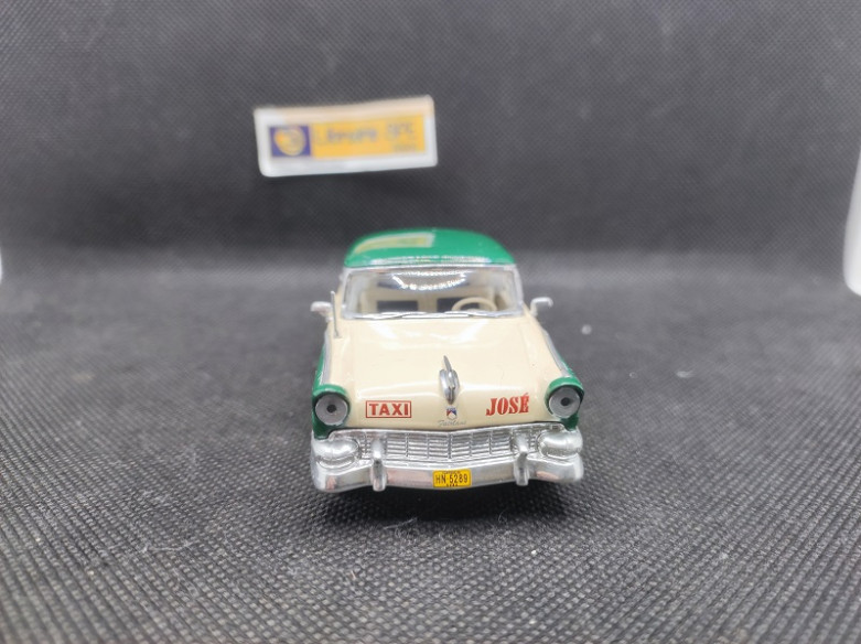 FORD FAIRLANE "TAXI LA HAVANE" 1956 - ALTAYA - N° 6 - 1/43 | Ford Fairlane "Taxi La Havane" de 1956 - 6 |
