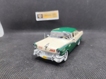 FORD FAIRLANE "TAXI LA HAVANE" 1956 - ALTAYA - N° 6 - 1/43 | Ford Fairlane "Taxi La Havane" de 1956 - 6 |