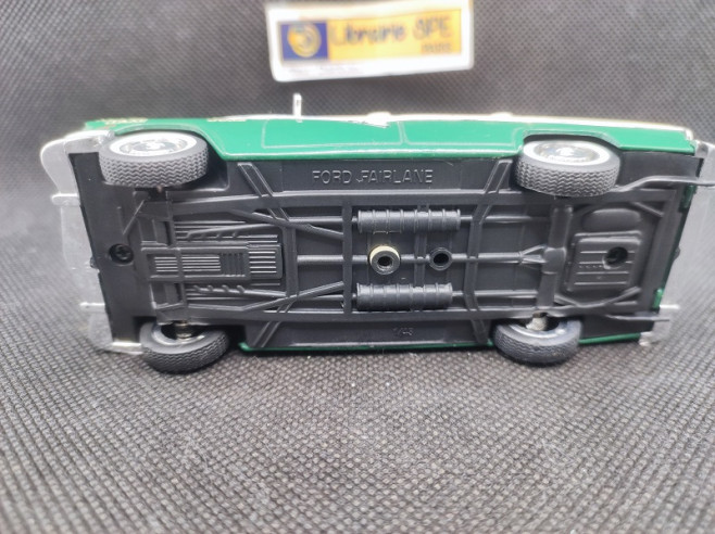FORD FAIRLANE "TAXI LA HAVANE" 1956 - ALTAYA - N° 6 - 1/43 | Ford Fairlane "Taxi La Havane" de 1956 - 6 |