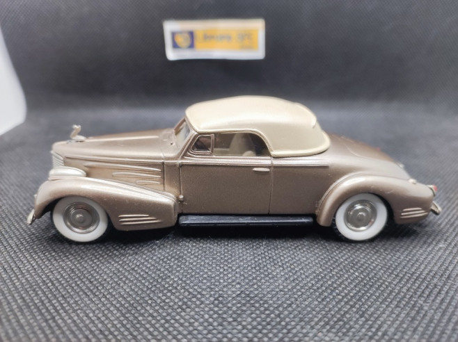 CADILLAC V16 COUPEE 1940 - BROOKLIN MODELS - N° BRK 14 - 1/43 | Cadillac V16 Coupée de 1940 - BRK 14 |