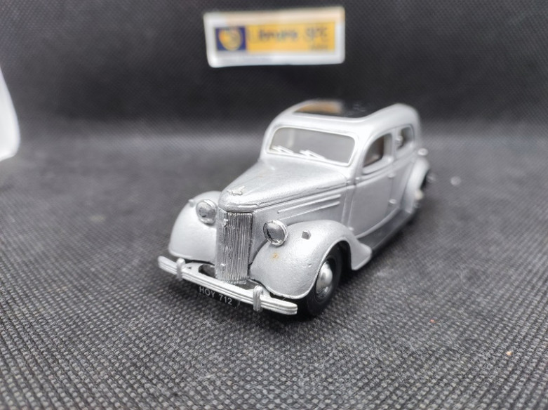 FORD V8 PILOT 1950 - DINKY MATCHBOX - DY 5-8 - 1/43 | Ford V8  Pilot de 1950 - DY 5-8 |