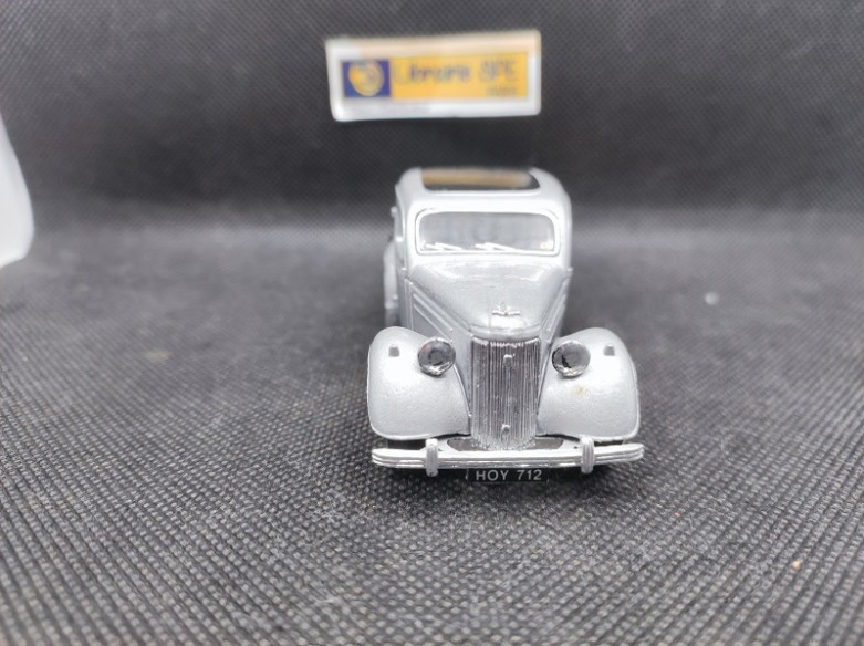 FORD V8 PILOT 1950 - DINKY MATCHBOX - DY 5-8 - 1/43 | Ford V8  Pilot de 1950 - DY 5-8 |