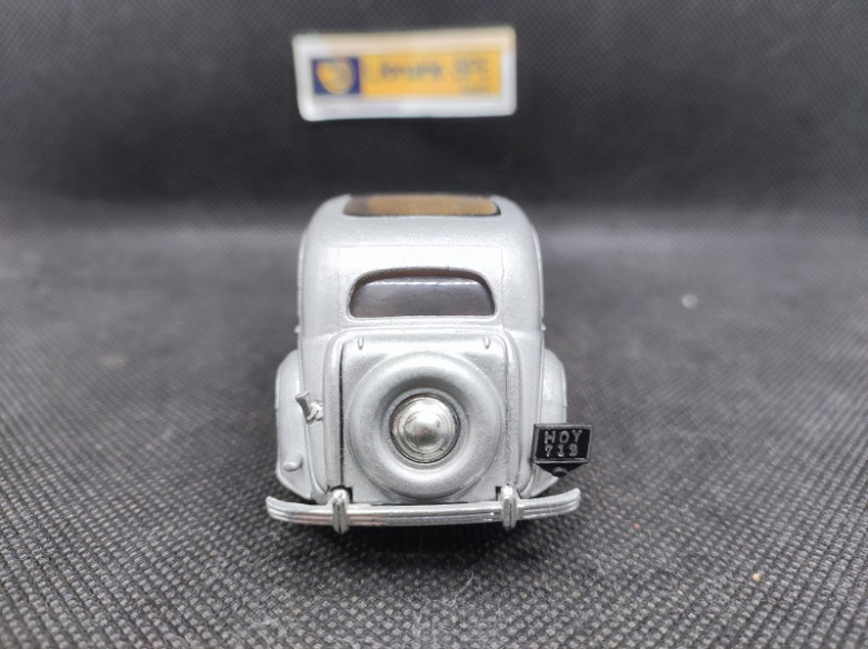 FORD V8 PILOT 1950 - DINKY MATCHBOX - DY 5-8 - 1/43 | Ford V8  Pilot de 1950 - DY 5-8 |