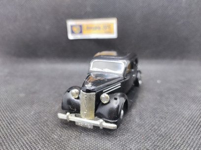 FORD V 8 PILOT 1950 NOIRE - DINKY MATCHBOX - N° DY 5 - 1/43 | Ford V8 Pilot noire de 1950 - DY 5 |