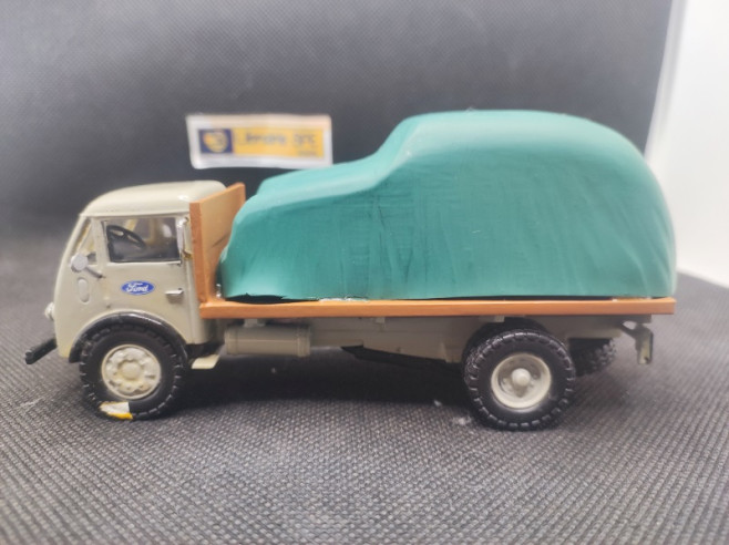 CAMION FORD F 698W PLATEAU - MINITRUCKS - N° 179 - 1/50 | Camion Ford F 698W Plateau - 179 |
