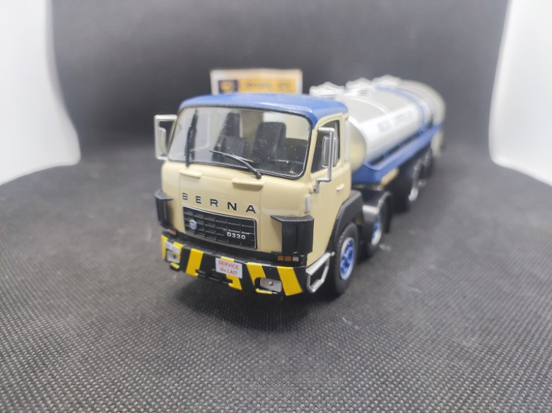 CAMION BERNA D330 CITERNE LAIT 1973 - IXO - N° 79 - 1/43 | Camion Berna D330 Citerne Lait de 1973 -  79 |