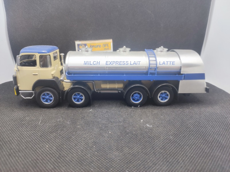 CAMION BERNA D330 CITERNE LAIT 1973 - IXO - N° 79 - 1/43 | Camion Berna D330 Citerne Lait de 1973 -  79 |