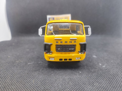 BERNA TRACTEUR D330BF 4X2 - MINITRUCKS - N° TH 5702 - 1/50 | Berna Tracteur D330BF 4x2 - TH 5702 | 2