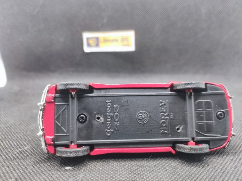 PEUGEOT 203 DECOUVRABLE 1954 - NOREV - 1/43 | Peugeot 203 Découvrable de 1954 |