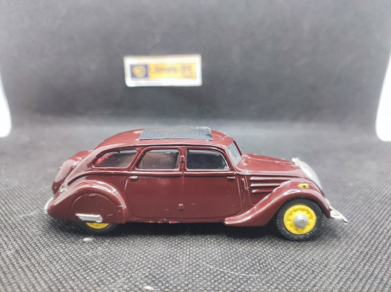 PEUGEOT 402 B 1938 - TECKNOBY - 1/43 | Peugeot 402 B de 1938 |