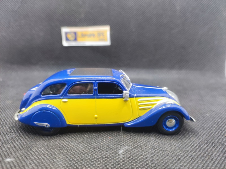 PEUGEOT 402 TAXI 1939 - NOREV - 1/43 | Peugeot 402 Taxi de 1939 |