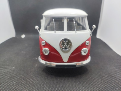 VOLKSWAGEN COMBI VITREE 1966 - SOLIDO - N° 8031 - 1/18 | Volkswagen Combi Vitrée de 1966 - 8031 | 2