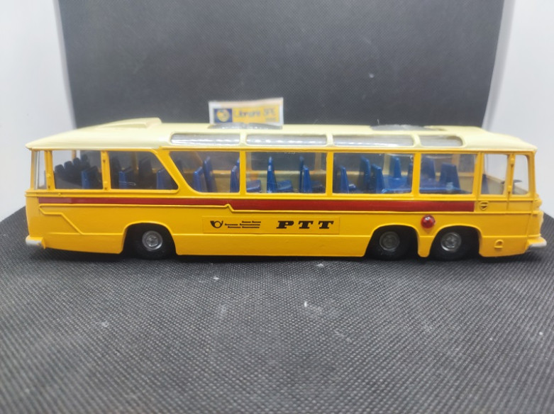 VEGA MAJOR LUXURY COACH " SWISS POSTAL BUS " - DINKY TOYS GB - N° 961 - 1/43 | Vauxhall Vega Major "Bus PTT Suisse" - 961 |