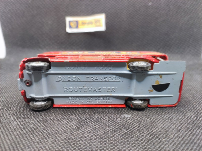 AEC ROUTEMASTER BUS "OUTSPAN" - CORGI TOYS - N° 468 - 1/43 | AEC Routemaster Bus "OUTSPAN" - 468 |