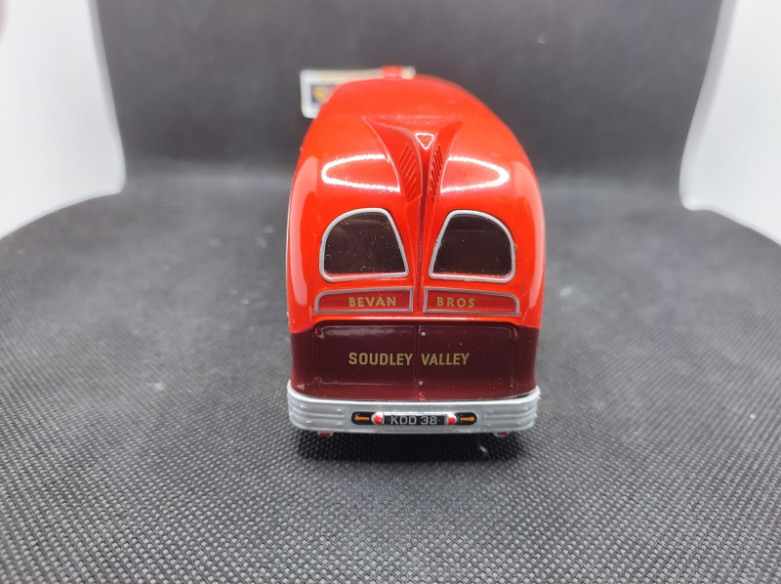 AEC REGAL 3 DORSAL FIN - IXO - N° 16 - 1/43 | AEC Regal 3 Dorsal Fin - 19 |