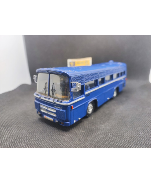 AUTOCAR BERLIET CRUISER GENDARMERIE - MINITRUCKS - N° 104 - 1/50 | Autocar Berliet cruiser Gendarmerie - 104 |