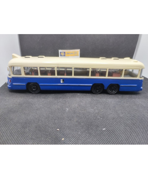 AUTOBUS BERLIET PBR 10 1954 - MINITRUCKS - EX 37 - 1/50 | Autobus Berliet PBR 10 de 1954 - EX 37 |