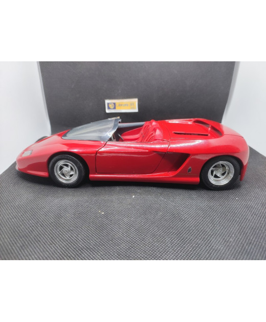 FERRARI MYTHOS "PININFARINA " - REVELL - N° 8806 - 1/18 | Ferrari Mythos "Pininfarina" - 8806 |