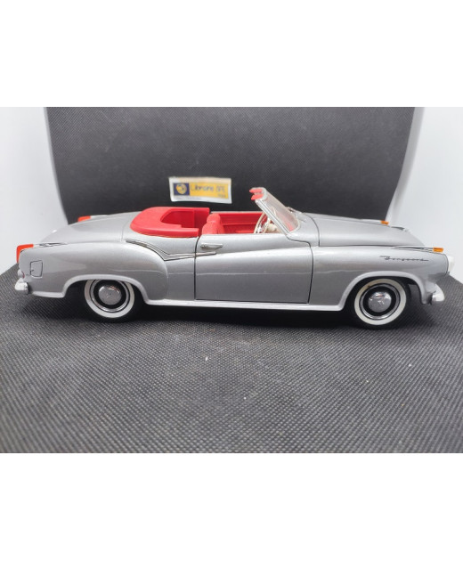 BORGWARD ISABELLA CABRIOLET 1954 - REVELL - N° 8411 - 1/18 | Borgward Isabella Cabriolet de 1954 - 8411 |