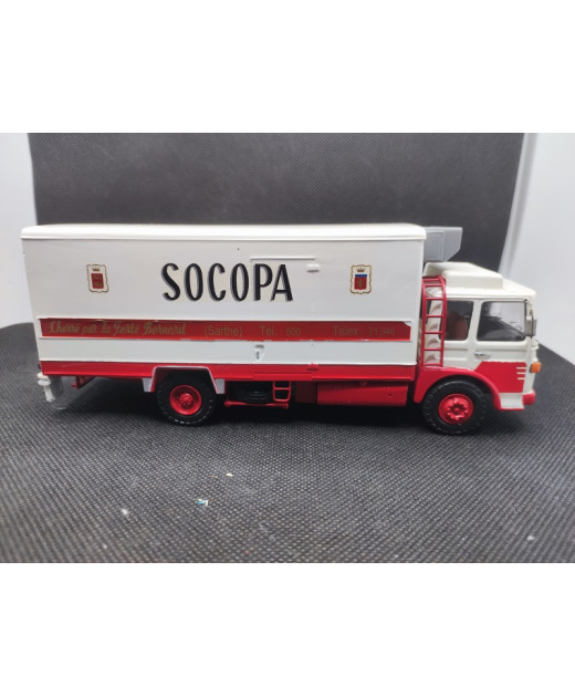 CAMION SAVIEM SM 10 FRIGORIFIQUE "SOCOPA" - MINITRUCKS - N° 116 - 1/50 | Camion Saviem SM 10 Frigorifique "Socopa" - 116 |