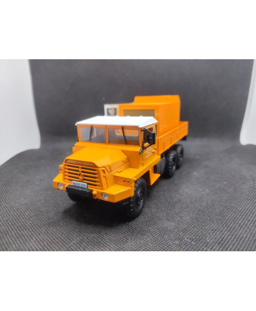 CAMION BERLIET GBC 8 MT BENNE "PONTS ET CHAUSSÉES D'AUTUN" - IXO - 1/43 | Camion Berliet GBC 8 MT Benne |