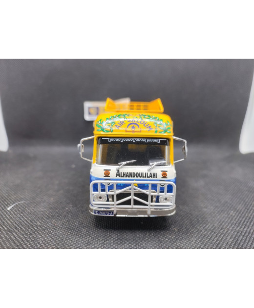 RENAULT GOELETTE TAXI DAKAR 1975 - IXO - N° 81 - 1/43 | Renault Goelette taxi Dakar de 1975 - 81 |