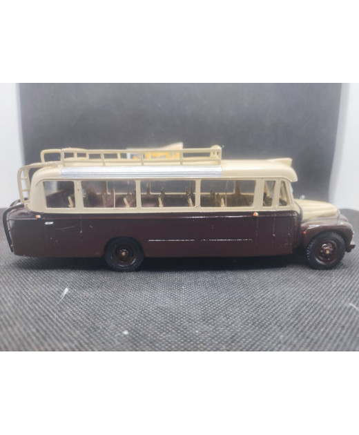AUTOBUS CITROËN T 55 CARROSSERIE CURRUS 1955 - MINITRUCKS - N° 5 - 1/50 | Autocar Citroën T 55 Carrosserie Currus de 1955 - 5 |