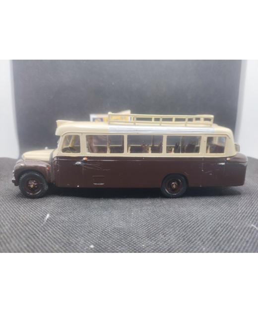 AUTOBUS CITROËN T 55 CARROSSERIE CURRUS 1955 - MINITRUCKS - N° 5 - 1/50 | Autocar Citroën T 55 Carrosserie Currus de 1955 - 5 |