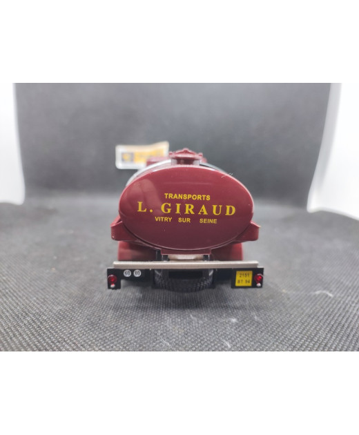 CAMION SAVIEM SM 170 CITERNE "TRANSPORT GIRAUF" 1972 - IXO - N°34 - 1/43 | Camion Saviem SM 170 Citerne "Transports Giraud" d...