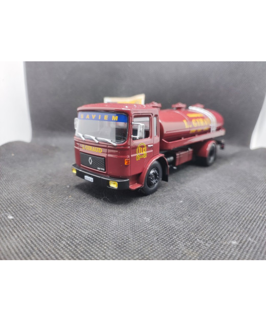 CAMION SAVIEM SM 170 CITERNE "TRANSPORT GIRAUF" 1972 - IXO - N°34 - 1/43 | Camion Saviem SM 170 Citerne "Transports Giraud" d...