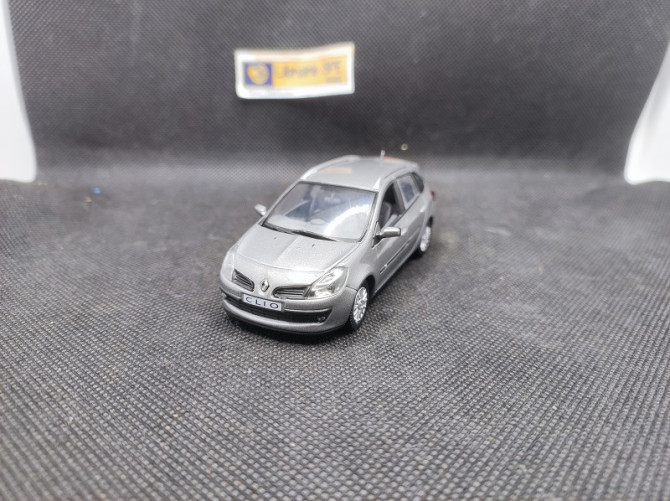 RENAULT CLIO 3 ESTASTE 2008 - NOREV - N° 7711425965 - 1/43 | Renault Clio 3 Estate de 2008 - 7711425965 |
