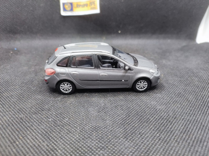 RENAULT CLIO 3 ESTASTE 2008 - NOREV - N° 7711425965 - 1/43 | Renault Clio 3 Estate de 2008 - 7711425965 |
