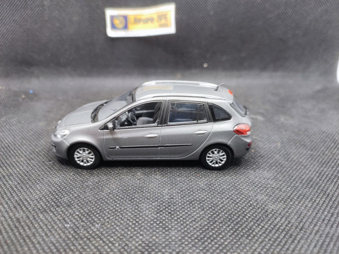 RENAULT CLIO 3 ESTASTE 2008 - NOREV - N° 7711425965 - 1/43 | Renault Clio 3 Estate de 2008 - 7711425965 |