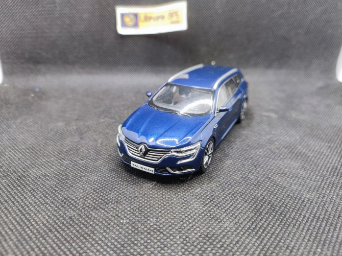 RENAULT TALISMAN ESTATE 2016 - NOREV - N° 7711780358 - 1/43 | Renault Talisman Estate de 2016 - 7711780358 |