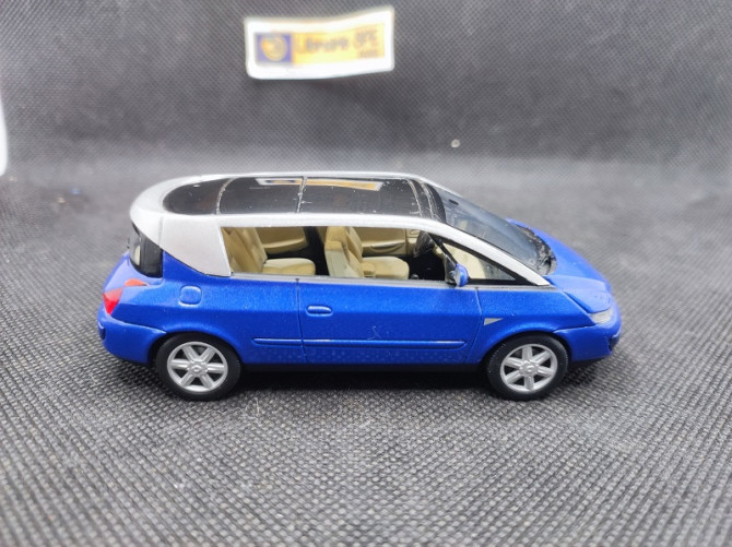 RENAULT AVANTIME 2001 - NOREV - N° 7711211487 - 1/43 | Renault Avantime de 2001 - 7711211487 |