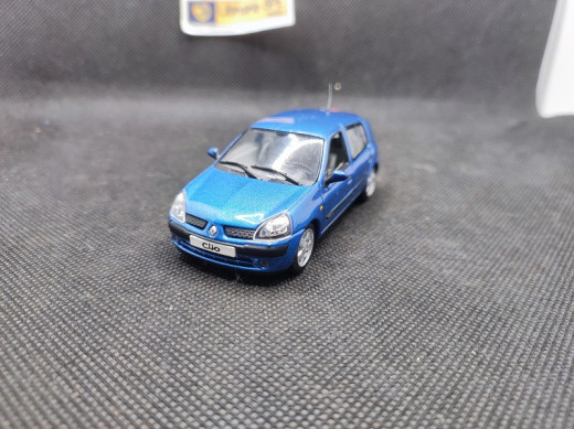 RENAULT CLIO 2 PHASE 2 PRIVILEGE 1.6 16V 2001 - NOREV - N° 517503 - 1/43 | Renault Clio 2 Phase 2 Privilège 1.6 16V de 2001 -...