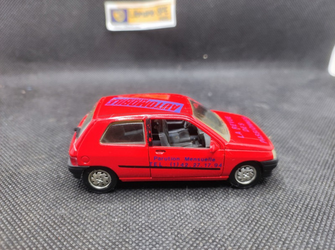 RENAULT CLIO "L'AUTOMOBILE MINIATURE" 1990 - SOLIDO - N° 1519 - 1/43 | Renault Clio " L'automobile Miniature " de 1990 - 1519 |