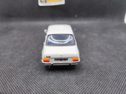 RENAULT R 7 SIETE TL 1975 - IXO - N° 62 - 1/43 | Renault R 7 Siete TL de 1975 - 62 |