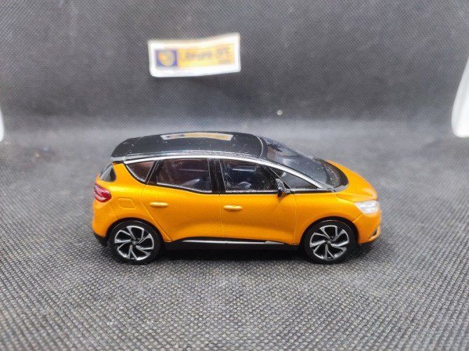 RENAULT SCENIC 4 2016 - NOREV - N° 7711780364 - 1/43 | Renault Scenic 4 de 2016 - 7711780364 |