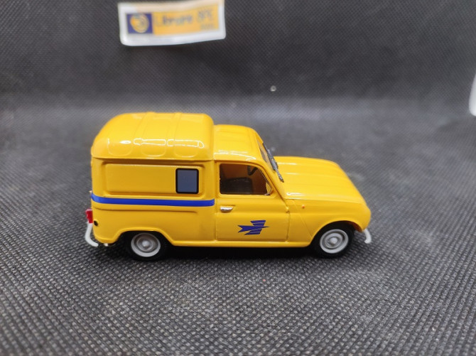 RENAULT R4 FOURGONNETTE "POSTE" 1965 - NOREV - N° 511002 - 1/43 | Renault R4 Fourgonnette Poste de 1965 - 511002 |