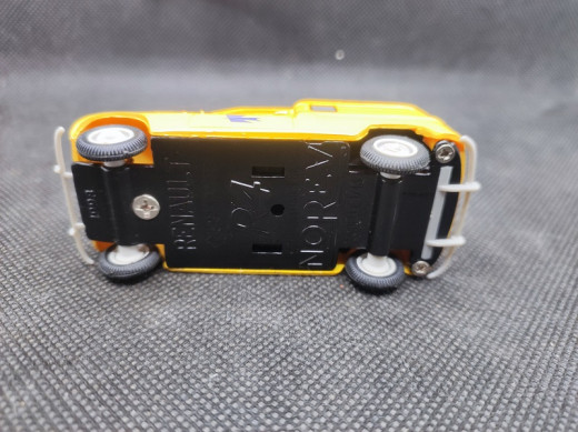 RENAULT R4 FOURGONNETTE "POSTE" 1965 - NOREV - N° 511002 - 1/43 | Renault R4 Fourgonnette Poste de 1965 - 511002 |