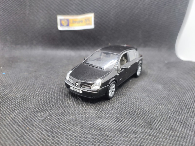 RENAULT VEL SATIS 3.5 INITIALE 2001 - NOREV - N° 518302 - 1/43 | Renault Vel Satis 3.5 Initiale de 2001 - 518302 |