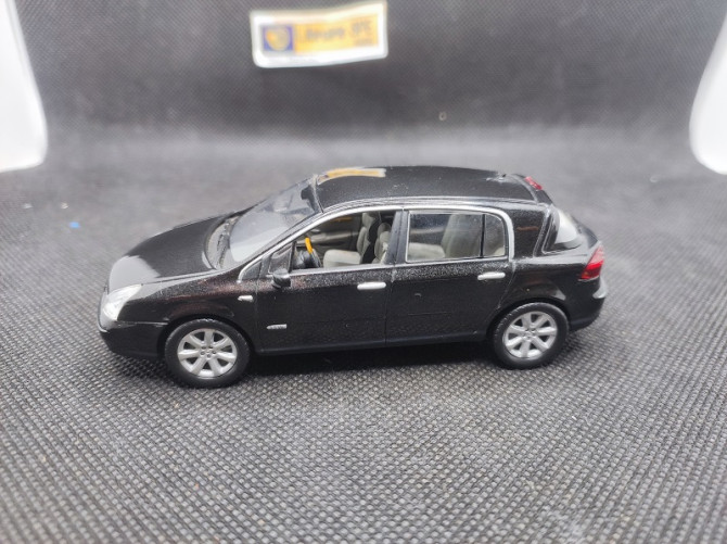RENAULT VEL SATIS 3.5 INITIALE 2001 - NOREV - N° 518302 - 1/43 | Renault Vel Satis 3.5 Initiale de 2001 - 518302 |
