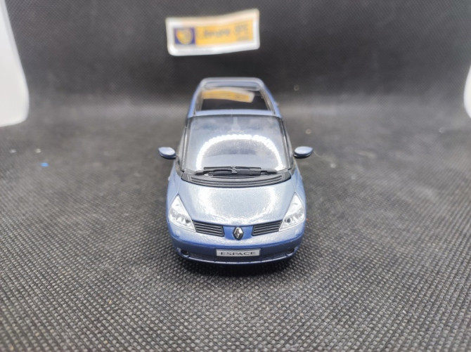 RENAULT GRAND ESPACE 4 2003 - UNIVERSAL HOBBIES - N° 7711221719 | Renault Grand Espace 4 de 2003 - 7711221719 |