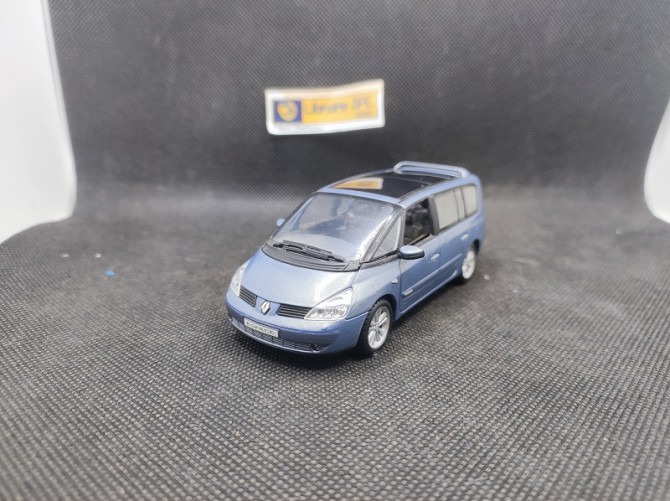 RENAULT GRAND ESPACE 4 2003 - UNIVERSAL HOBBIES - N° 7711221719 | Renault Grand Espace 4 de 2003 - 7711221719 |