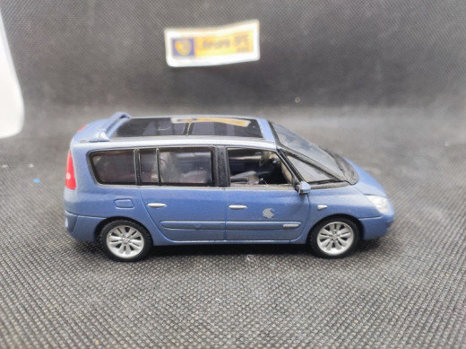 RENAULT GRAND ESPACE 4 2003 - UNIVERSAL HOBBIES - N° 7711221719 | Renault Grand Espace 4 de 2003 - 7711221719 |