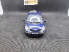 RENAULT GRAND SCENIC 2 2004 - UNIVERSAL HOBBIES - N° 7711225838 - 1/43 | Renault Grand Scénic 2 de 2004 - 7711225838 | 2